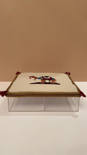 صحن أكريلك مقسم معبأ