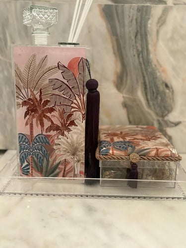 طقم مكون من ديفيوزر معبأ بعطر مون فلور الفرنسي +صن...