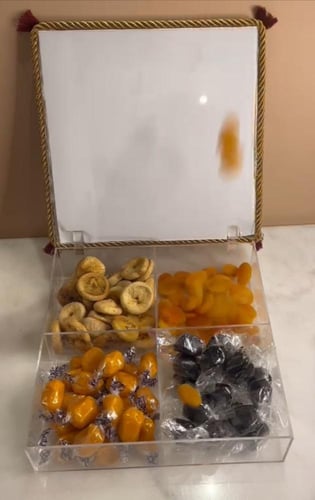 صحن أكريلك مقسم معبأ