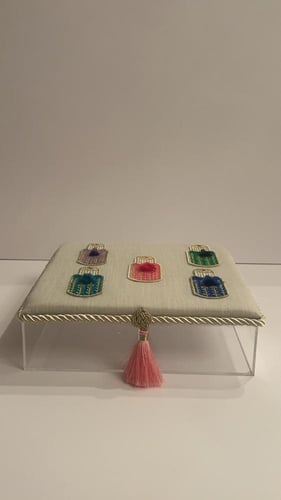 صندوق مزين بالتولة