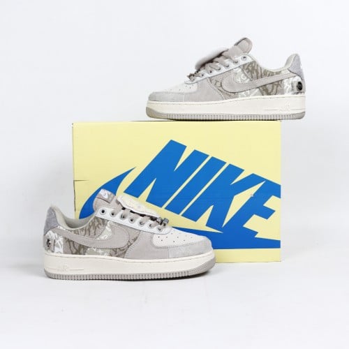 Air Force 1 Low X Travis Scott Grey White