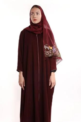 Bisht abaya with embroidered scarf