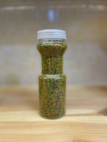 فواكه مجفف لطيور المتوسطه