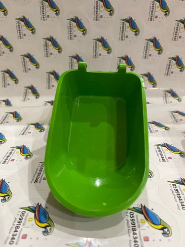 مروش ومعلف صغير