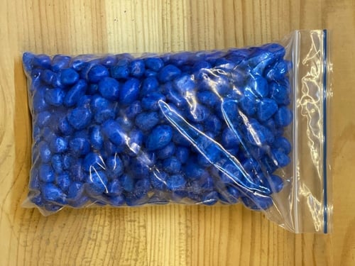 حجر ملون لتزين احواض السمك 500g