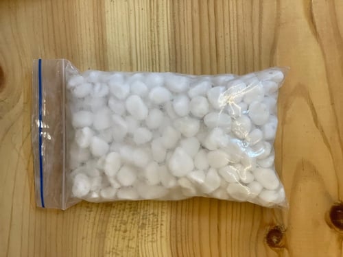 حجر ملون لتزين احواض السمك 500g