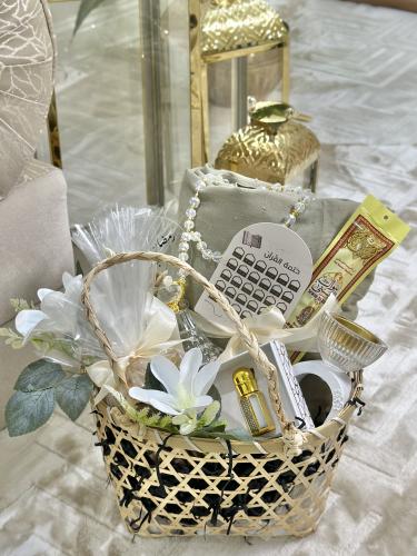 سلة رمضانية أنيقه