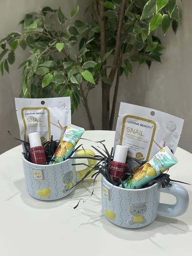 كوب العيد : اخيتار عشوائي من الكوب الموجود في الصو