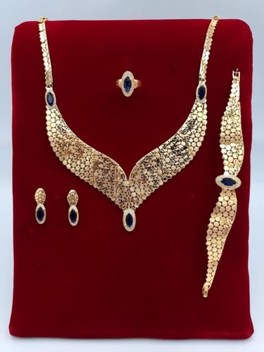 طقم الصقر بديل ذهب