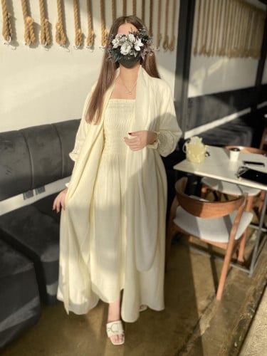 عباية مع فستان