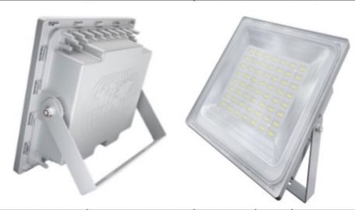 كشاف طاقة شمسية 5600 شمعة أبيض