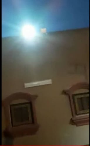 كشاف طاقة شمسية 6300 شمعة