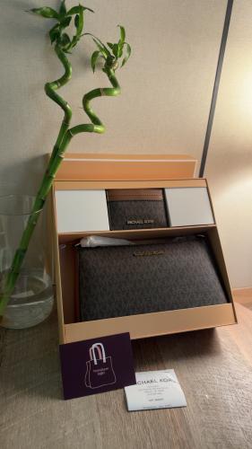 بوكس مايكل كورس