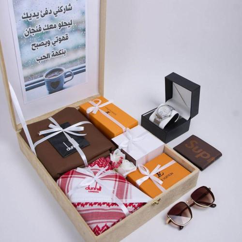 هدية شتوية تليق في من تحب قماش وشماغ مع نظارة وساع...