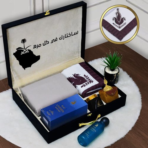 طقم رجالي فاخر متكامل يناسب الذوق الرفيع ويجمع بين...