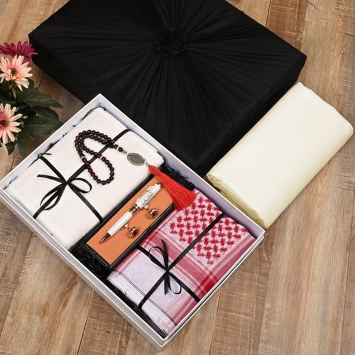 هدايا رجاليه بوكس شماغ مع قماش صيفي ومسبحه وقلم وك...