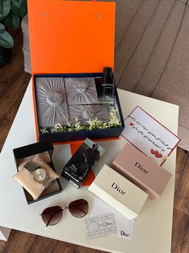 بوكس اهداء ساعة مع نظارة وعطر بتغليف انيق