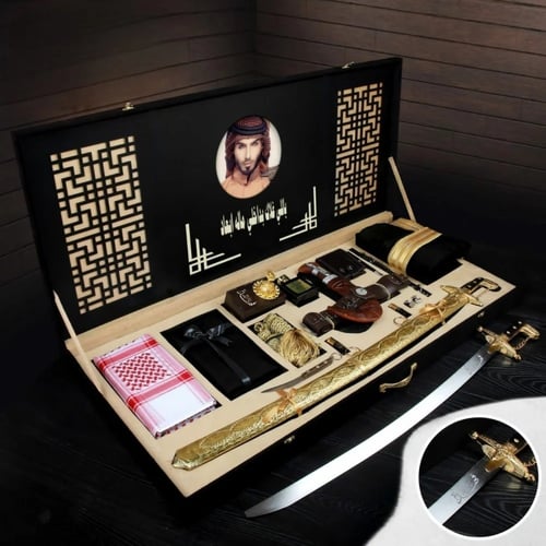 بوكس إهداء تذكاري فاخر بسيف ليزر ومشلح راقي مع قما...