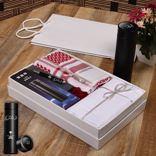 بوكس رجالي راقي قماش مع شماغ مع قلم فاخر ومطاره تص...