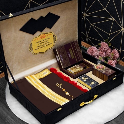 بوكس رجالي مميز يحتوي على مجموعة من الهدايا الراقي...