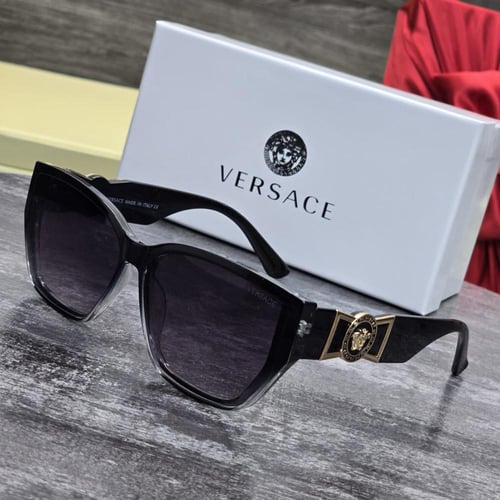 هدية نسائيه فاخرة شنطة مع نظارة وساعة وعطر ببوكس م...