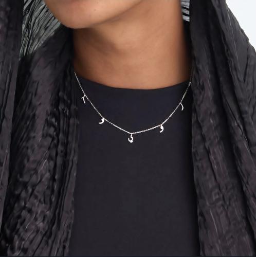 قلادة رقبة بتصميم الاسم مع حرف