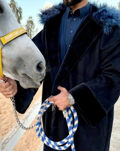 فروه رجالية جلد لون كحلي وبني