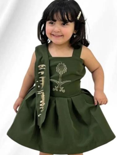 فستان بناتي رائع مميز باللون الأخضر