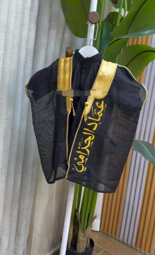 طقم العيد ثوب ا سود وبشت بالاسم تطريز