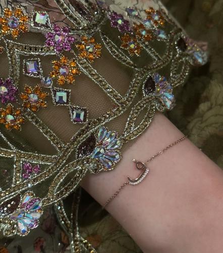 اساوره حرفك وحرف من تحب