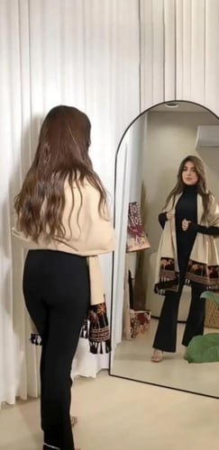 شال نسائي بالأسم