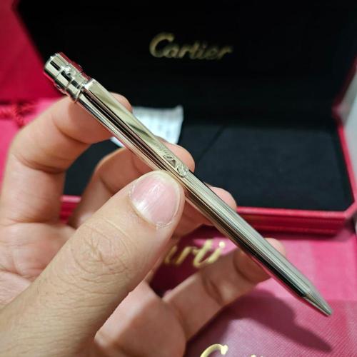 قلم رجالي بالاسم تصميم انيق يليق بفخامتك