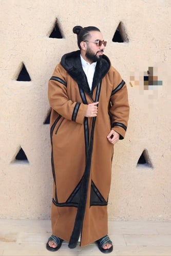 فروة جوخ ملكية بتطريز جلدي فاخر