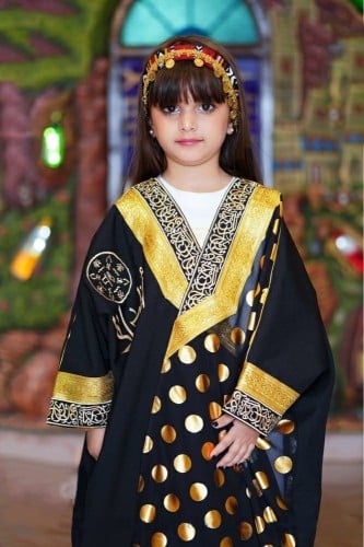 بشت ملكي يوم التأسيس بناتي