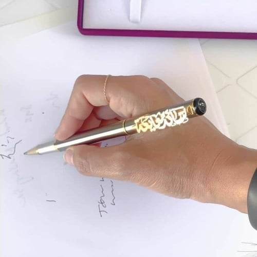 قلم رجالي بالاسم تصميم انيق يليق بفخامتك