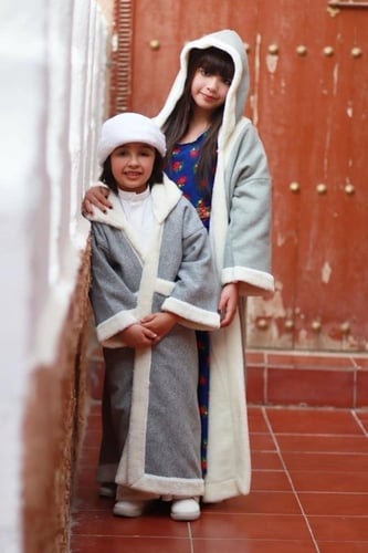 فروة شتوية للاطفال لون رمادي