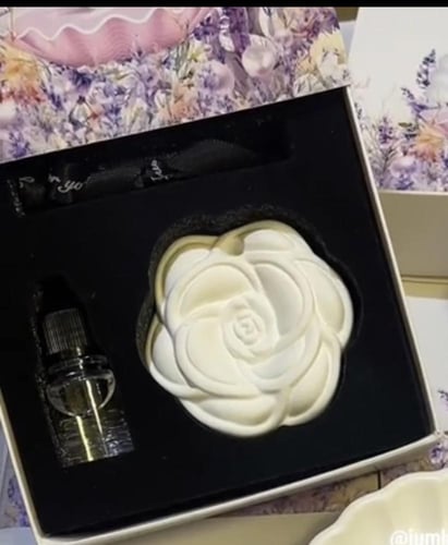 فواحة شكل وردة