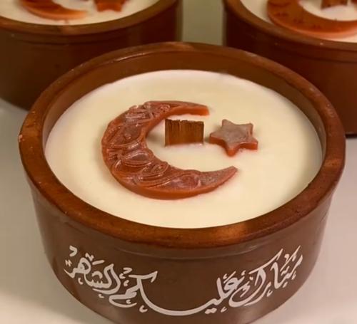 شمعة الفخار وسط