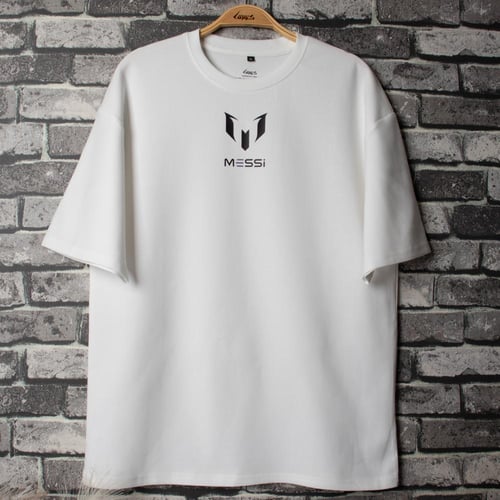 تيشيرت اوفر سايز ابيض بتصميم ميسي