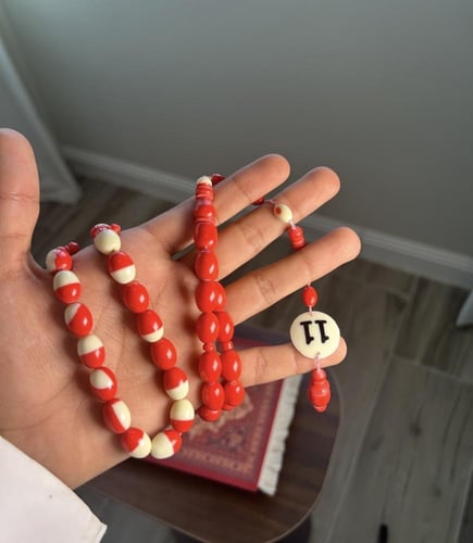 سبحة بليارد احمر