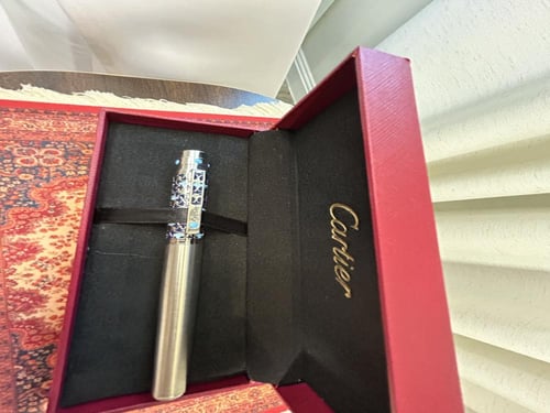 قلم كارتير تيفاني بغطاء