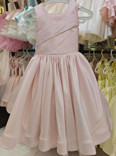 فستان شانطون معا فينك وذيل خارجي