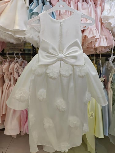 فستان الورد مع ذيل خارجي