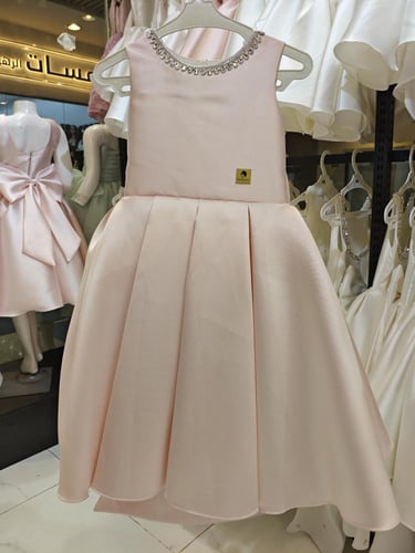 فستان ميكاتو فخم مزين بكرستال