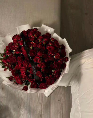 ٣٠ غصن |30 SPRAY ROSES