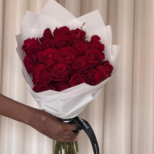 ٢٠ وردة حمراء | 20 RED ROSE