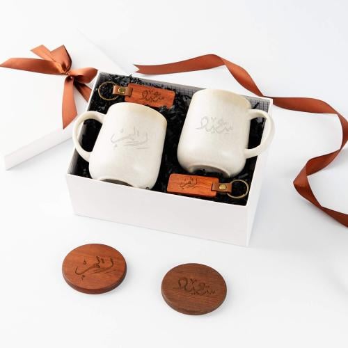 هدية كوب وكوب - مخصصة بالاسم