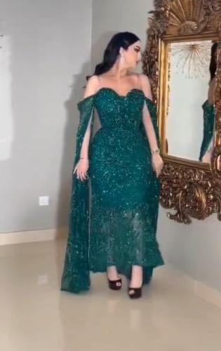 الفستان