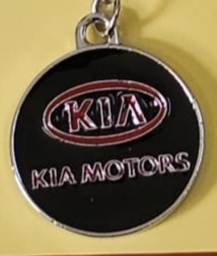 ميدالية مفاتيح سيارة اشكال مختلفة