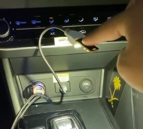 إضاءة LED سهاري يعمل بالمس عبر منفذ USB للسيارة وا...